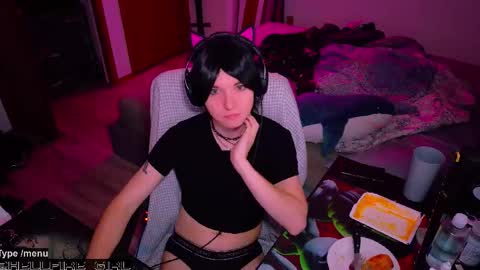 Hayley online show from 11/11/25, 02:11