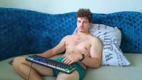 Snapshot of hellish_sugar chatting on 09/16/25, 07:42 Remy online show from 09/16/25, 07:42