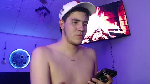 Snapshot of hellmike_ chatting on 12/31/24, 11:39 Call me Mike-----INSTAGRAM hellofmike INDEPENDENT MODEL online show from 12/31/24, 11:39