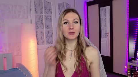 Snapshot of hello_lisha chatting on 03/06/25, 08:08 Alisia Monday to Friday from 10 am to 4 pm GMT 2 online show from 03/06/25, 08:08