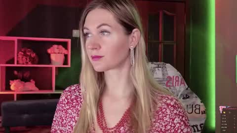 Alisia  Monday to Friday from 10 am to 4 pm GMT 2 online show from 10/22/25, 08:03