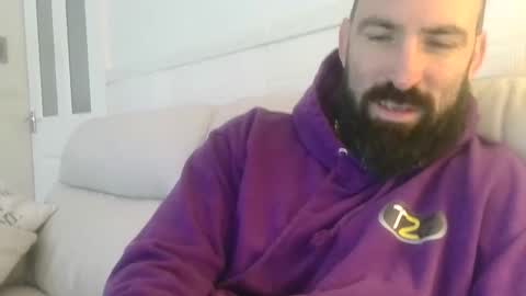 hellobunbunx0 online show from 10/14/25, 08:37