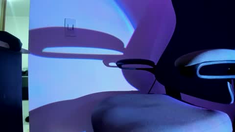 Owner of your wallet  online show from 02/17/25, 05:25