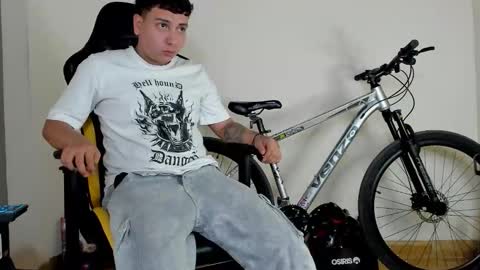 Star and Andy online show from 10/19/25, 08:15