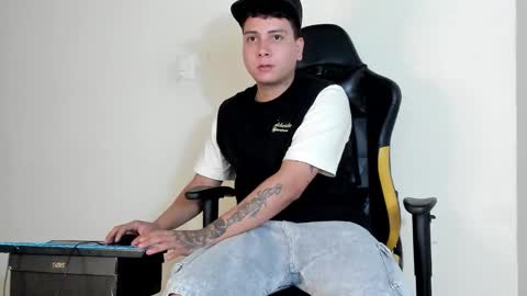 Star and Andy online show from 11/16/25, 08:42