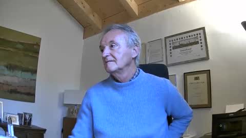 Snapshot of helmut227 chatting on 11/17/25, 08:53 helmut227 online show from 11/17/25, 08:53