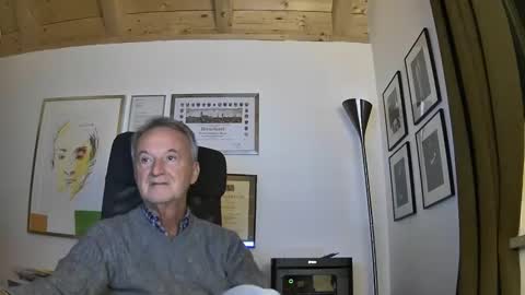 Snapshot of helmut227 chatting on 11/20/25, 04:29 helmut227 online show from 11/20/25, 04:29