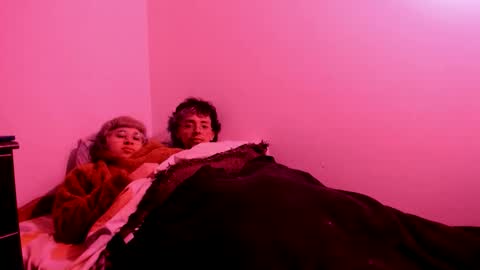 helokitkat online show from 10/30/25, 03:52