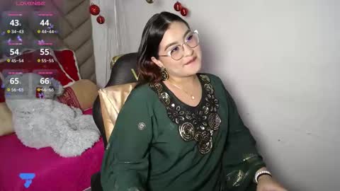 Snapshot of heluejamil chatting on 11/20/25, 07:46 Zahira online show from 11/20/25, 07:46