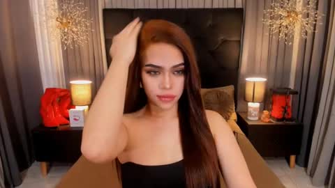 Snapshot of hennessygoddess69 chatting on 01/26/25, 05:34 HENNESSY online show from 01/26/25, 05:34