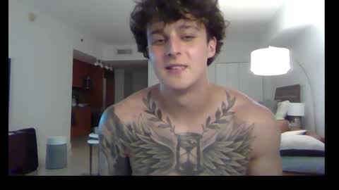 Snapshot of henrydesanti chatting on 09/09/25, 07:46 henrydesanti online show from 09/09/25, 07:46