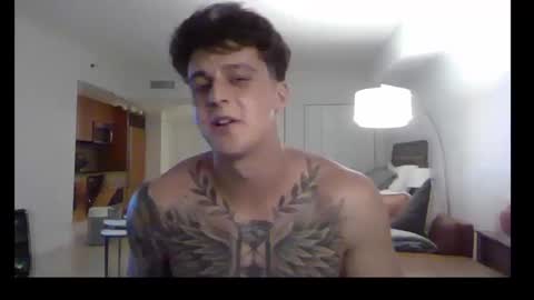 Snapshot of henrydesanti chatting on 09/13/25, 12:54 henrydesanti online show from 09/13/25, 12:54