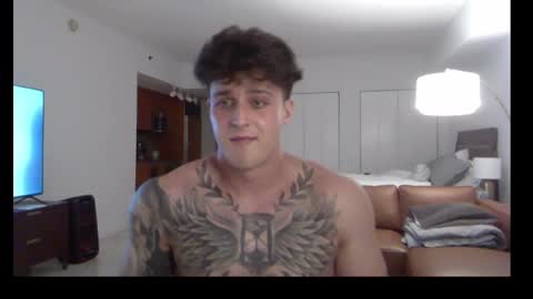 Snapshot of henrydesanti chatting on 09/16/25, 11:17 henrydesanti online show from 09/16/25, 11:17