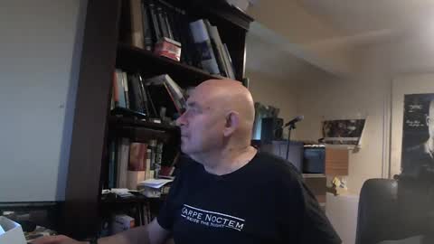 Snapshot of hermeneutika chatting on 12/05/24, 10:44 mature online show from 12/05/24, 10:44