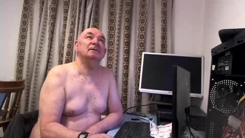 Snapshot of hermeneutika chatting on 01/01/25, 06:05 mature online show from 01/01/25, 06:05