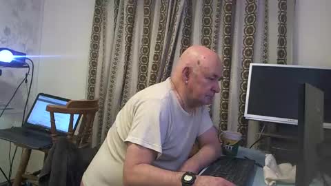 Snapshot of hermeneutika chatting on 01/03/25, 05:50 mature online show from 01/03/25, 05:50