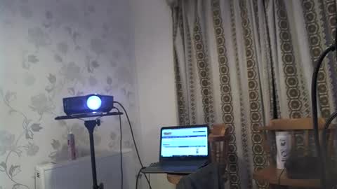 Snapshot of hermeneutika chatting on 09/25/25, 04:27 mature online show from 09/25/25, 04:27