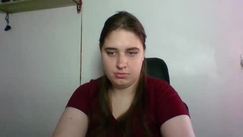 hess_luna_ online show from 10/15/25, 09:09