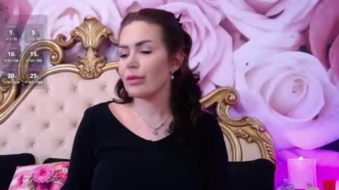 Snapshot of hessahessy chatting on 11/12/25, 05:02 Hessy online show from 11/12/25, 05:02