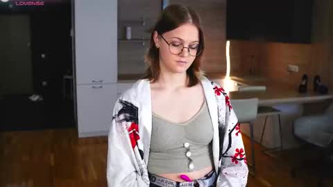 Sally online show from 09/13/25, 04:45