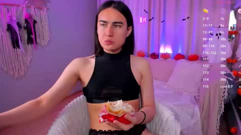 Snapshot of heyalena chatting on 10/19/25, 07:20 heyalena online show from 10/19/25, 07:20