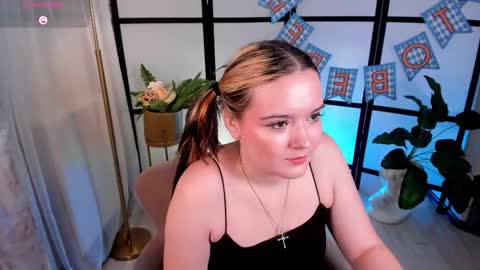 Snapshot of heymarybaby chatting on 09/20/25, 04:13 Amazing Mary online show from 09/20/25, 04:13