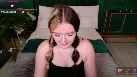Snapshot of heymarybaby chatting on 09/24/25, 07:23 Amazing Mary online show from 09/24/25, 07:23