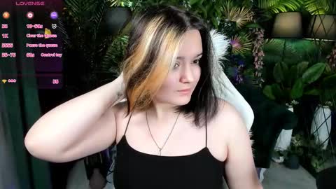 Amazing Mary  online show from 11/11/25, 11:21