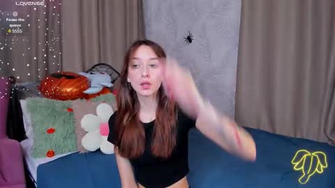 Snapshot of hi__karu chatting on 11/01/25, 01:51 Karu online show from 11/01/25, 01:51