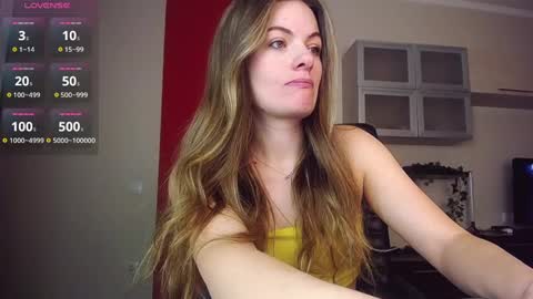 Snapshot of hi_bye_ chatting on 03/02/25, 08:16 Lina online show from 03/02/25, 08:16