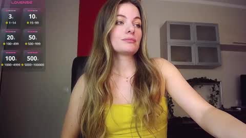 Snapshot of hi_bye_ chatting on 03/02/25, 11:29 Lina online show from 03/02/25, 11:29