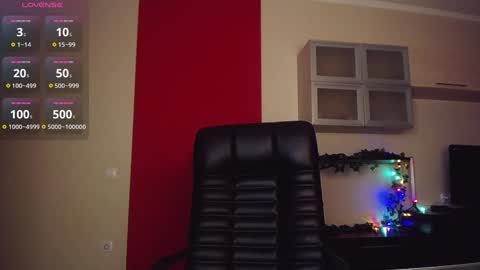 Snapshot of hi_bye_ chatting on 03/06/25, 11:58 Lina online show from 03/06/25, 11:58