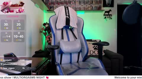 Snapshot of hi_im_rachel_ chatting on 01/22/25, 02:59 Call me Rachel... online show from 01/22/25, 02:59