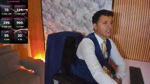 Snapshot of hiddenoffice chatting on 10/12/25, 01:04 George online show from 10/12/25, 01:04