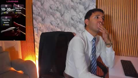 Snapshot of hiddenoffice chatting on 10/12/25, 11:37 George online show from 10/12/25, 11:37