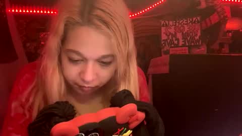 HiGHNESS CANNA online show from 12/19/24, 09:29