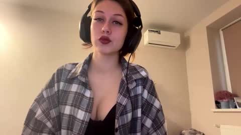 Snapshot of hildredmabray chatting on 10/05/25, 08:56 Hi Im Elizabeth online show from 10/05/25, 08:56