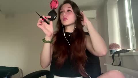 Hi Im Elizabeth online show from 10/16/25, 12:06