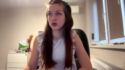 Hi Im Elizabeth online show from 11/21/25, 10:25