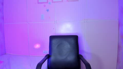  Hillary  online show from 01/11/25, 03:23