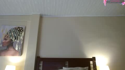 Snapshot of hillary_foox chatting on 10/23/25, 06:28 Hillary online show from 10/23/25, 06:28