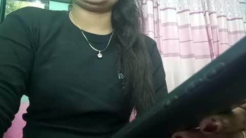 Snapshot of himuhimu22 chatting on 12/21/24, 04:30 himuhimu22 online show from 12/21/24, 04:30
