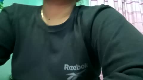 Snapshot of himuhimu22 chatting on 01/11/25, 03:52 himuhimu22 online show from 01/11/25, 03:52