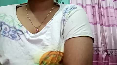 Snapshot of himuhimu22 chatting on 01/12/25, 10:34 himuhimu22 online show from 01/12/25, 10:34