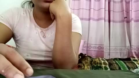 Snapshot of himuhimu22 chatting on 02/21/25, 04:37 himuhimu22 online show from 02/21/25, 04:37