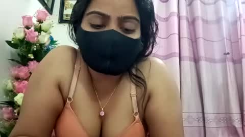 Snapshot of himuhimu22 chatting on 02/26/25, 04:35 himuhimu22 online show from 02/26/25, 04:35