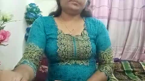 Snapshot of himuhimu22 chatting on 03/07/25, 10:10 himuhimu22 online show from 03/07/25, 10:10