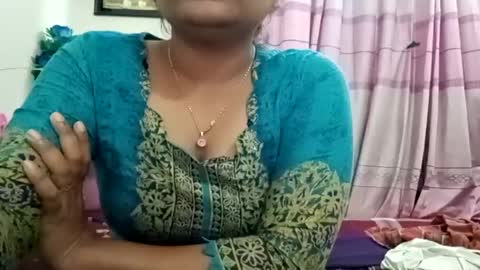 Snapshot of himuhimu22 chatting on 03/08/25, 01:14 himuhimu22 online show from 03/08/25, 01:14