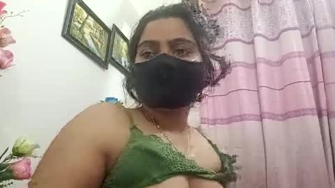 Snapshot of himuhimu22 chatting on 03/11/25, 02:18 himuhimu22 online show from 03/11/25, 02:18