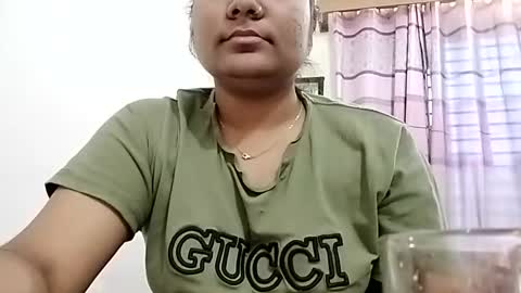 himuhimu22 online show from 11/17/25, 10:43